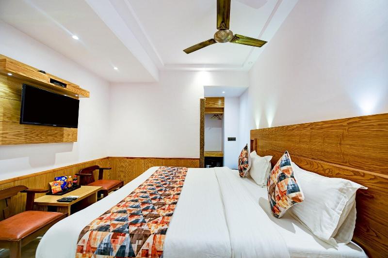 Hotel Natraz New Delhi image