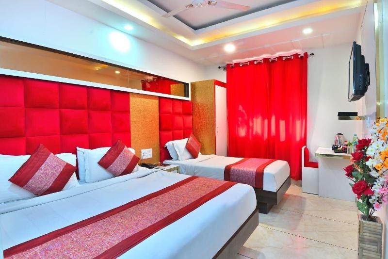 Hotel Natraz New Delhi image