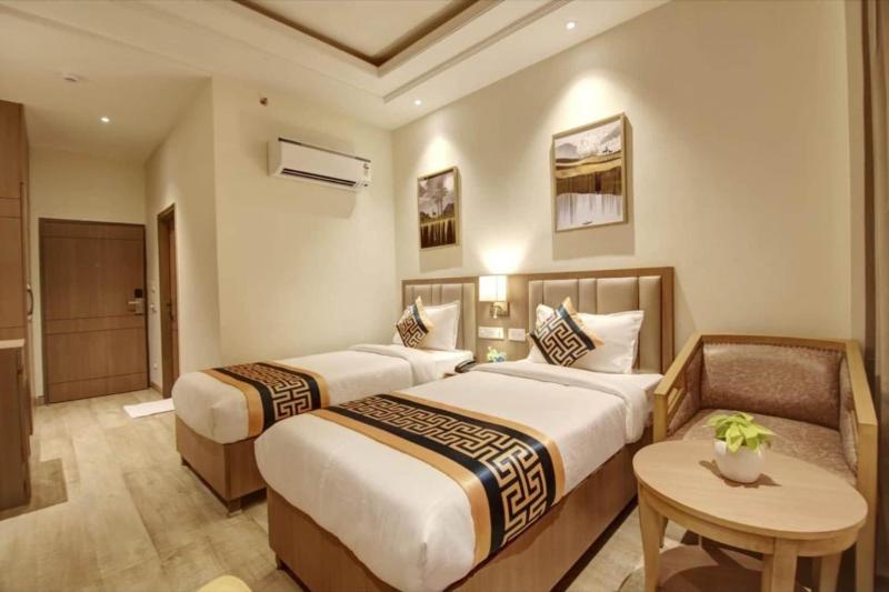Hotel Natraz New Delhi image
