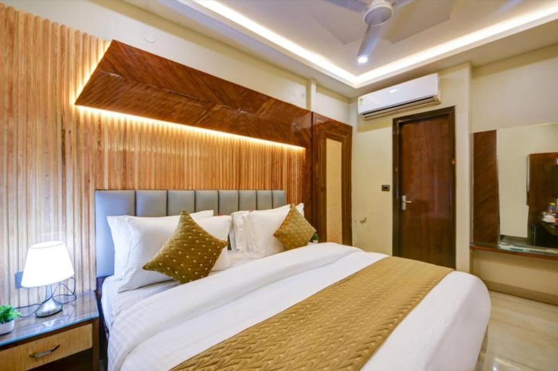 Hotel Natraz New Delhi image