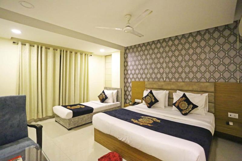 Hotel Natraz New Delhi image