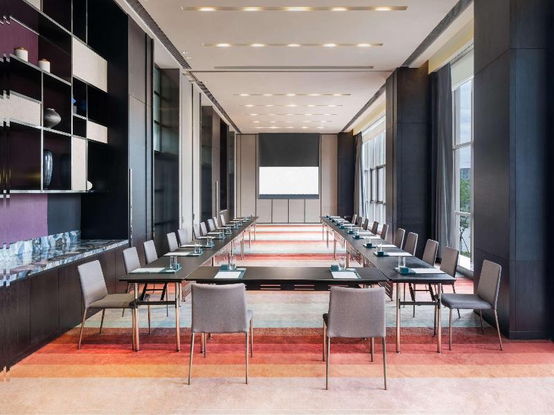 Hyatt Centric Lakeside Ningbo image