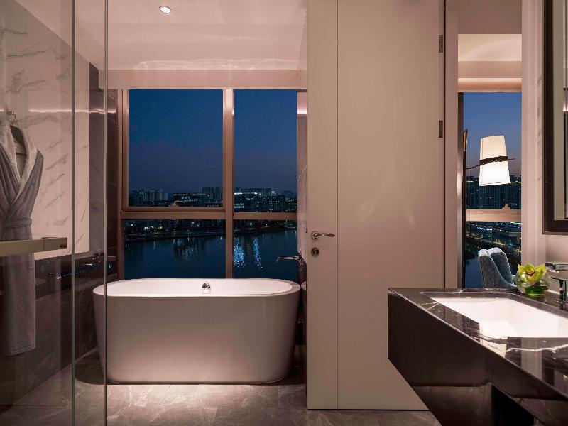 Hyatt Centric Lakeside Ningbo image