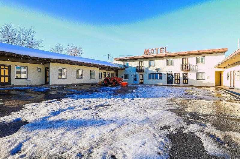 Love Hotels Silver Street By Oyo At Hurley Wi — general view