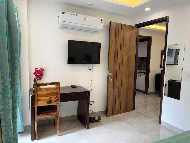Fully Furnished Room In Hauz Khas image