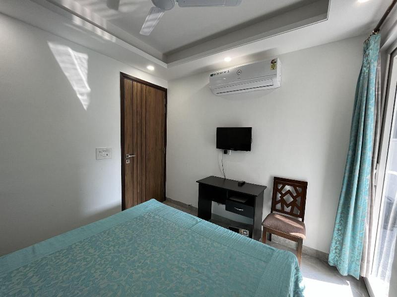 Fully Furnished Room In Hauz Khas image