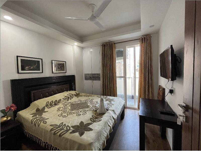 Fully Furnished Room In Hauz Khas image