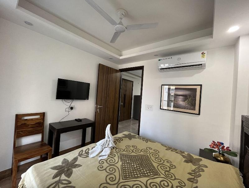 Fully Furnished Room In Hauz Khas image