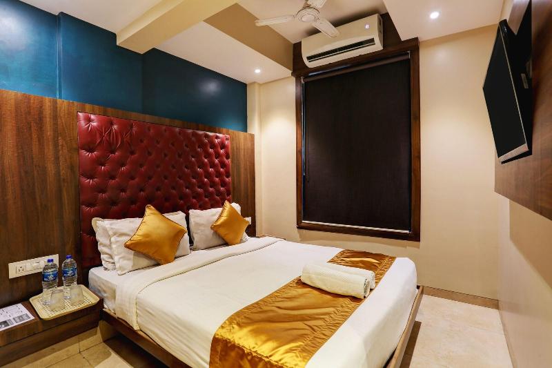 Hotel Sea Breeze image