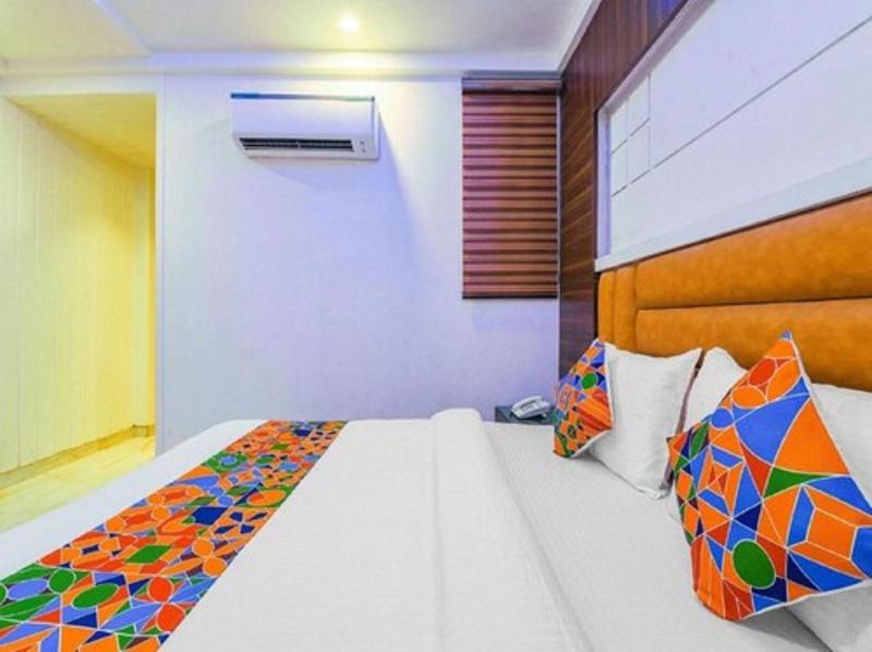 Del Fox Hotel Delhi Airport image