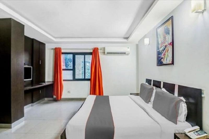 Del Fox Hotel Delhi Airport image