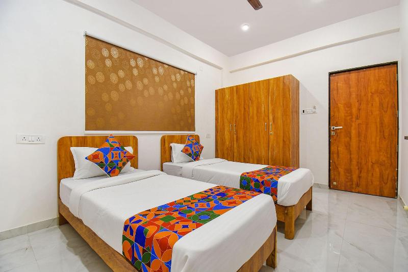 Fabhotel Prime Esta Inn image