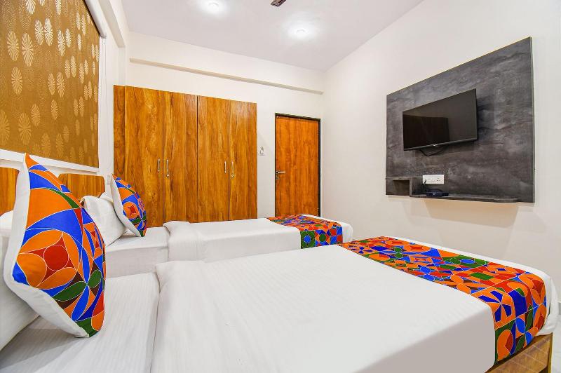 Fabhotel Prime Esta Inn image
