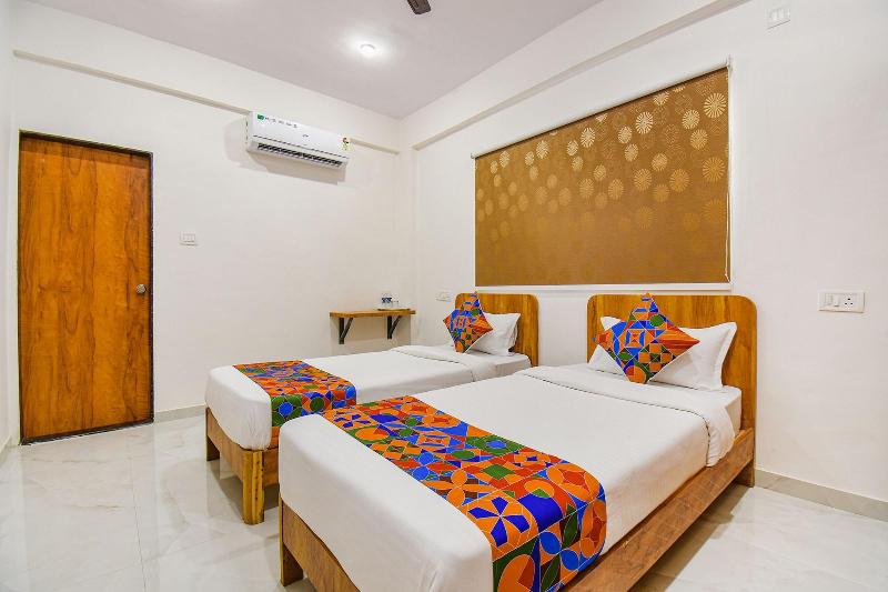 Fabhotel Prime Esta Inn image