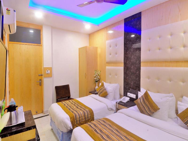 Check In Room New Delhi Railway Station image