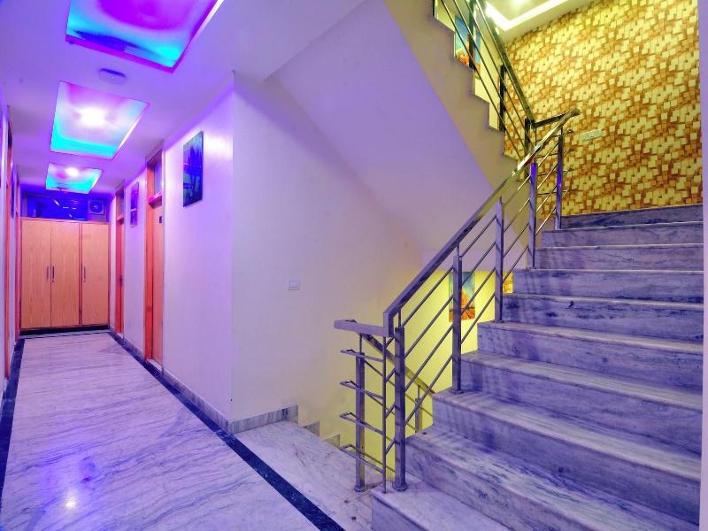 Check In Room New Delhi Railway Station image