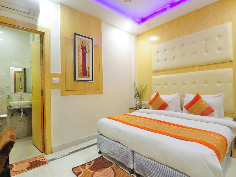 Check In Room New Delhi Railway Station image