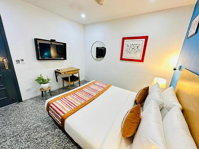 Hotel Golden Saffron Punjabi Bagh Delhi image