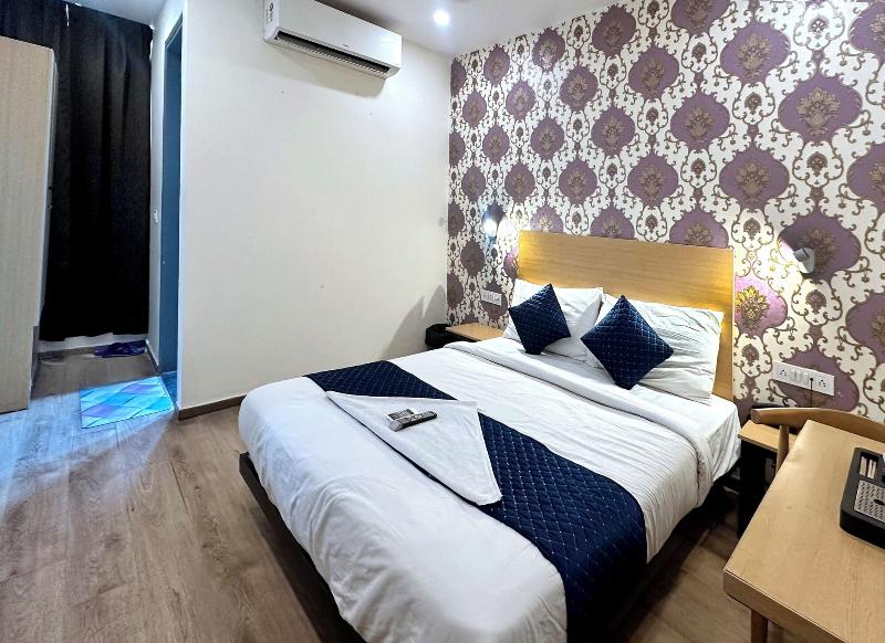 Nidra Hotel image