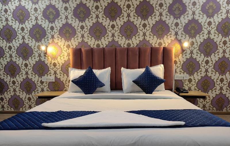 Nidra Hotel image
