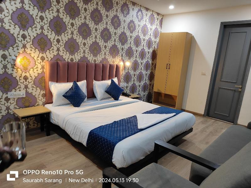 Nidra Hotel image
