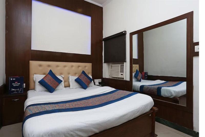 Vishal Hotel By Comfort Rooms image