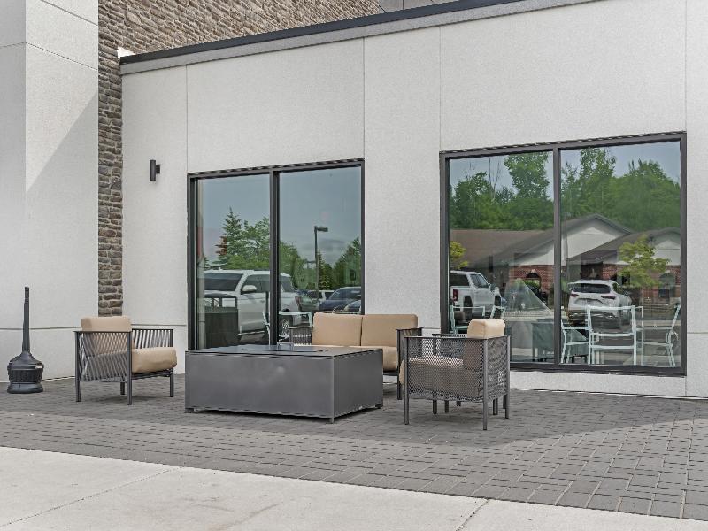 Best Western Plus Marquette Hotel & Suites image