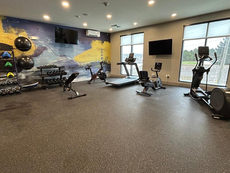 Best Western Plus Marquette Hotel & Suites image