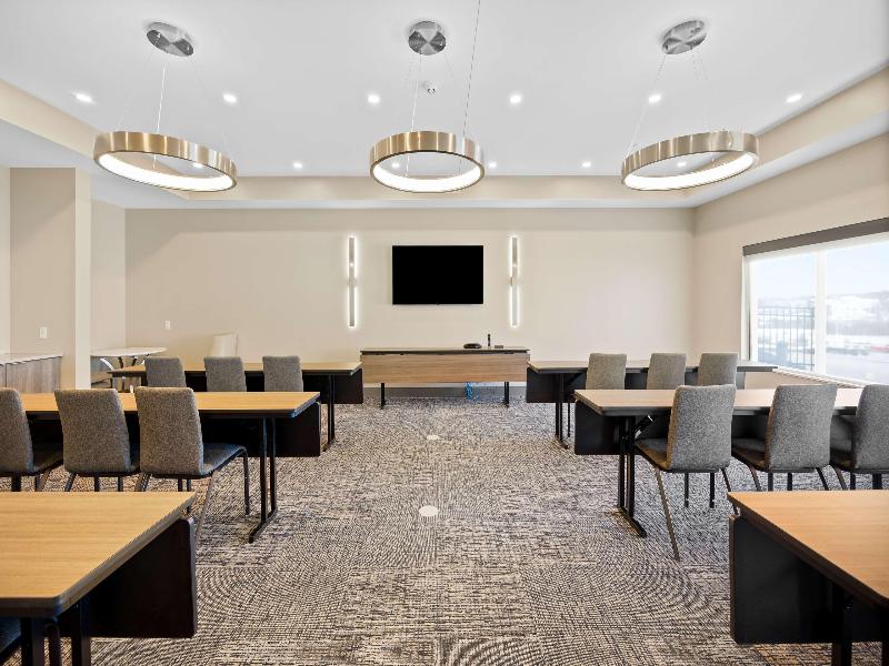 Best Western Plus Marquette Hotel & Suites image