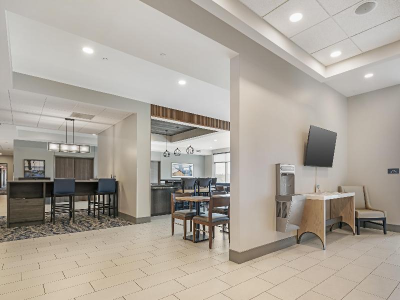 Best Western Plus Marquette Hotel & Suites image