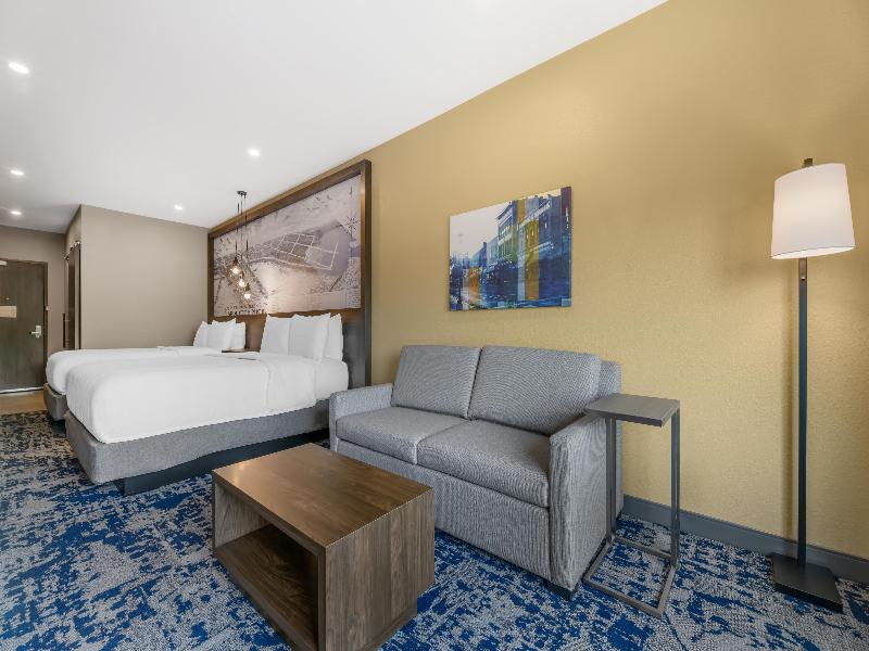 Best Western Plus Marquette Hotel & Suites image