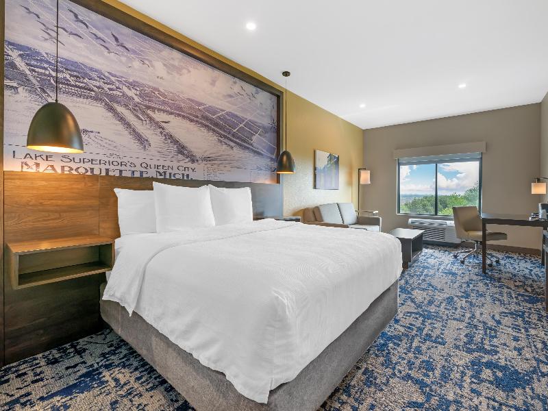 Best Western Plus Marquette Hotel & Suites image