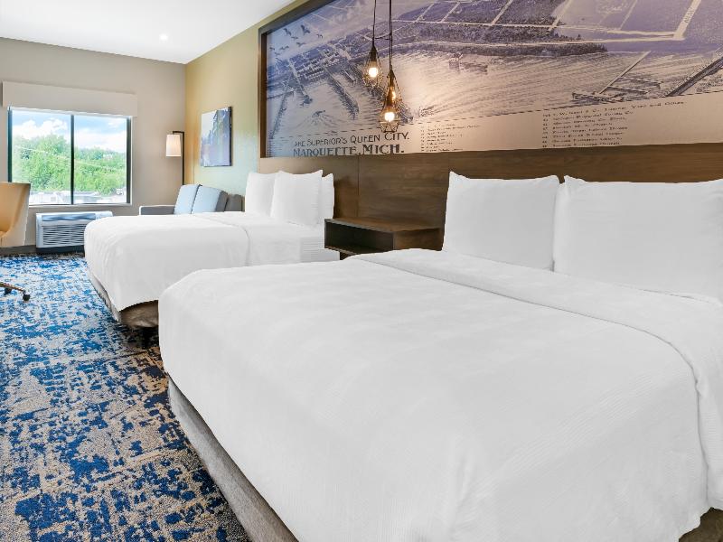 Best Western Plus Marquette Hotel & Suites image