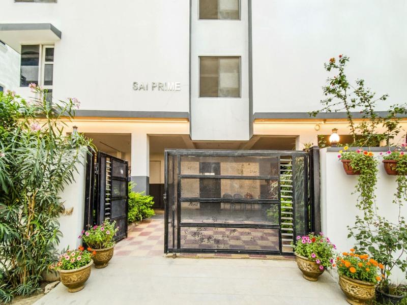 Fabhotel Pride Inn