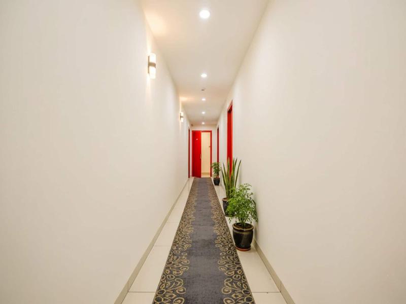 Fabhotel Pride Inn
