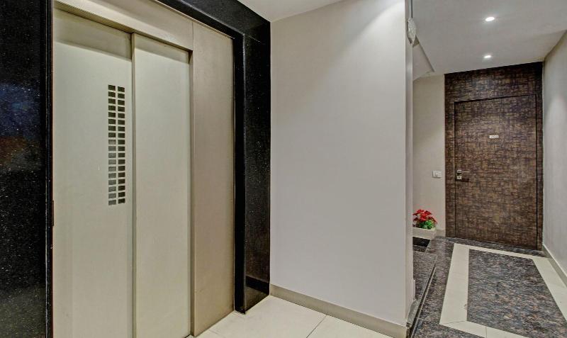 Treebo Glassotel image