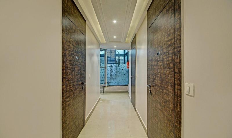 Treebo Glassotel image