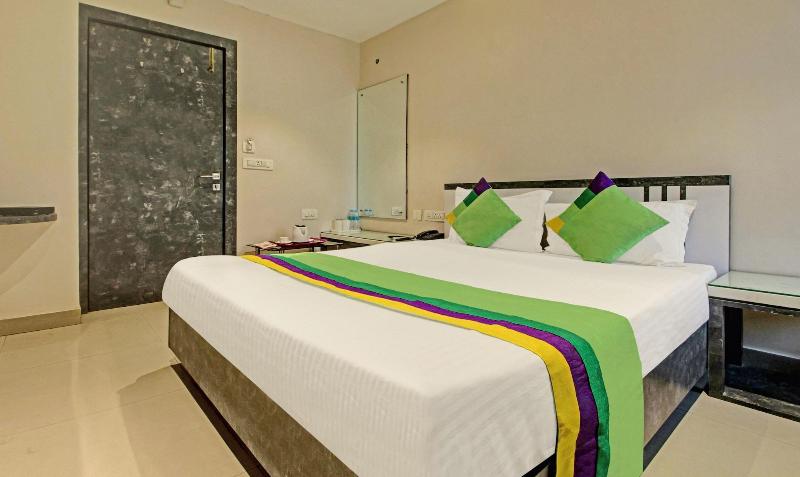 Treebo Glassotel image