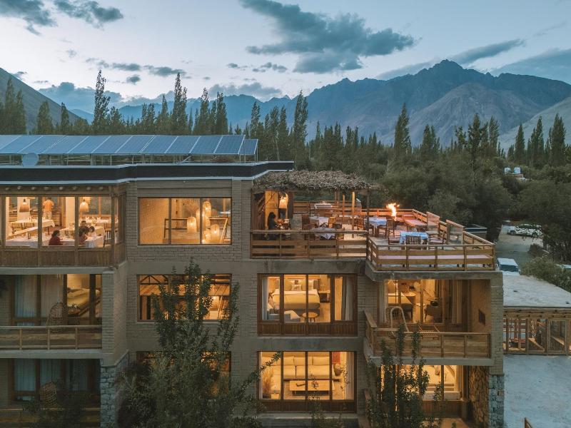 Stone Hedge Hotel Hunder — general view