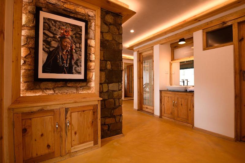 Stone Hedge Hotel Hunder