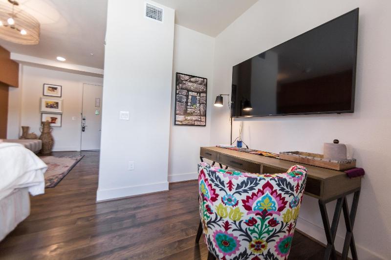 Bishop Arts Hotel By Qresorts image