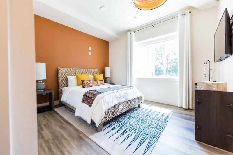 Bishop Arts Hotel By Qresorts image