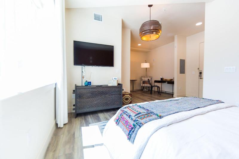 Bishop Arts Hotel By Qresorts image