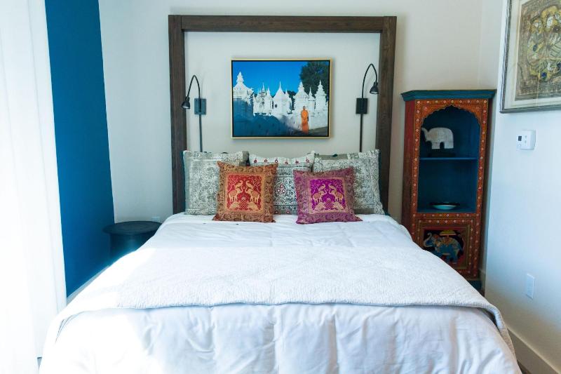 Bishop Arts Hotel By Qresorts image