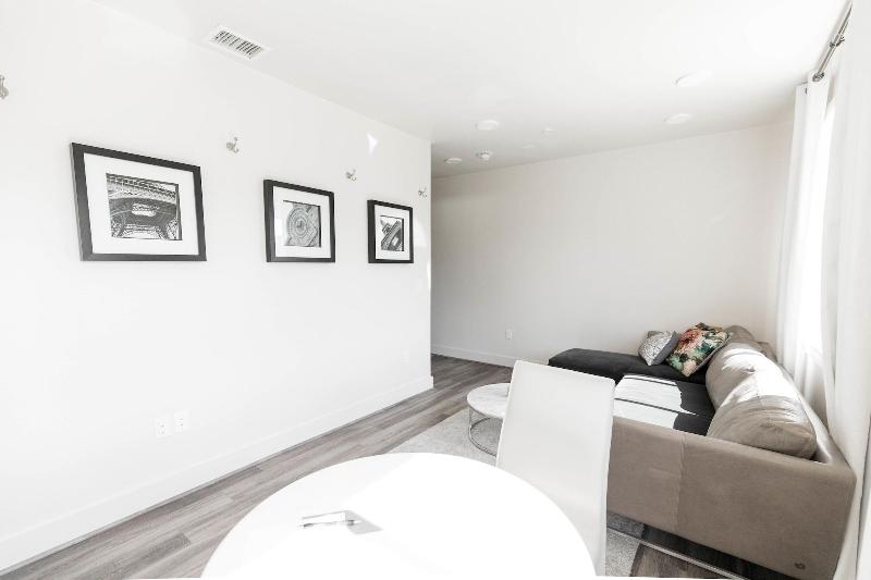 Bishop Arts Hotel By Qresorts image