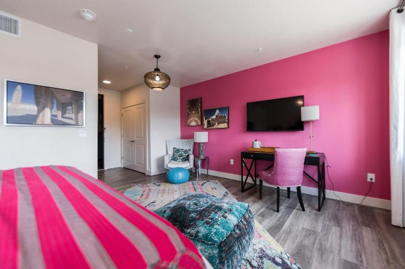 Bishop Arts Hotel By Qresorts image