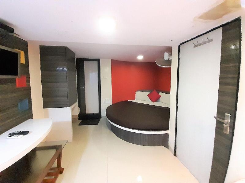 Hexa Relax Stay image