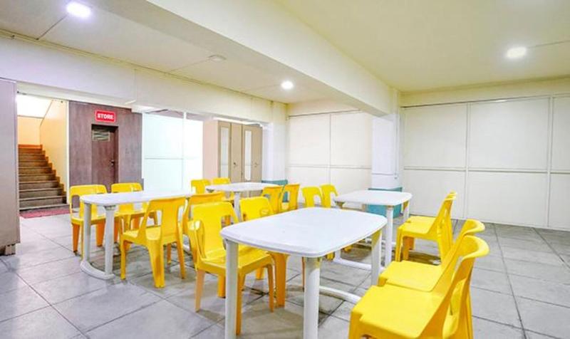 Fabhotel Happy Stay image
