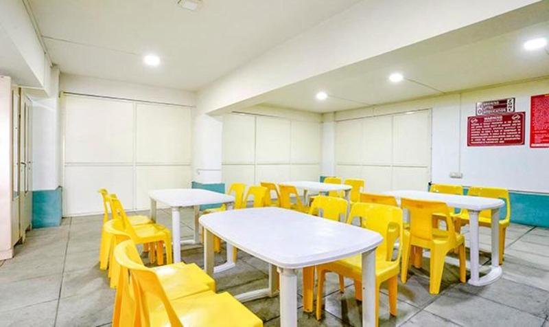 Fabhotel Happy Stay image