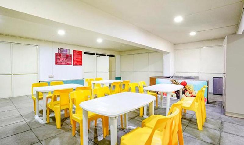 Fabhotel Happy Stay image